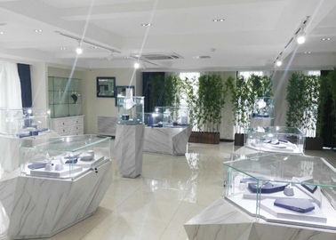 Houten sieraden showroom vitrines mode diamantvorm met LED-verlichting