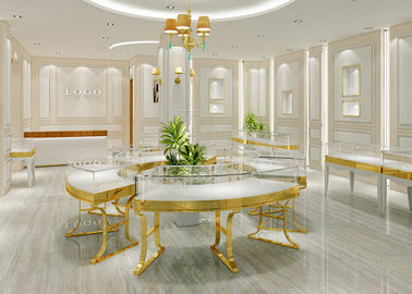 Goud, roestvrij staal, glazen vitrines, luxe hout gecombineerd met spiegel