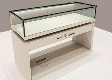 OEM Matte Wit Houten Glas Display Plinth / Retail Shop Display