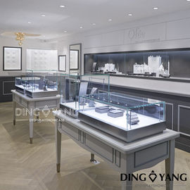 Licht geïnstalleerde showroom aangepaste sieraden display cases