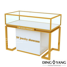 Op maat gemaakte glanzende witte borstel gouden juwelen tafel met glas display en sloten