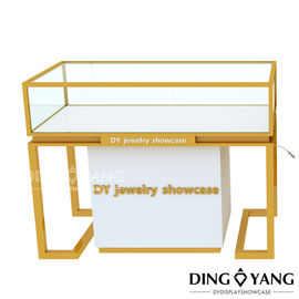 Op maat gemaakte glanzende witte borstel gouden juwelen tafel met glas display en sloten